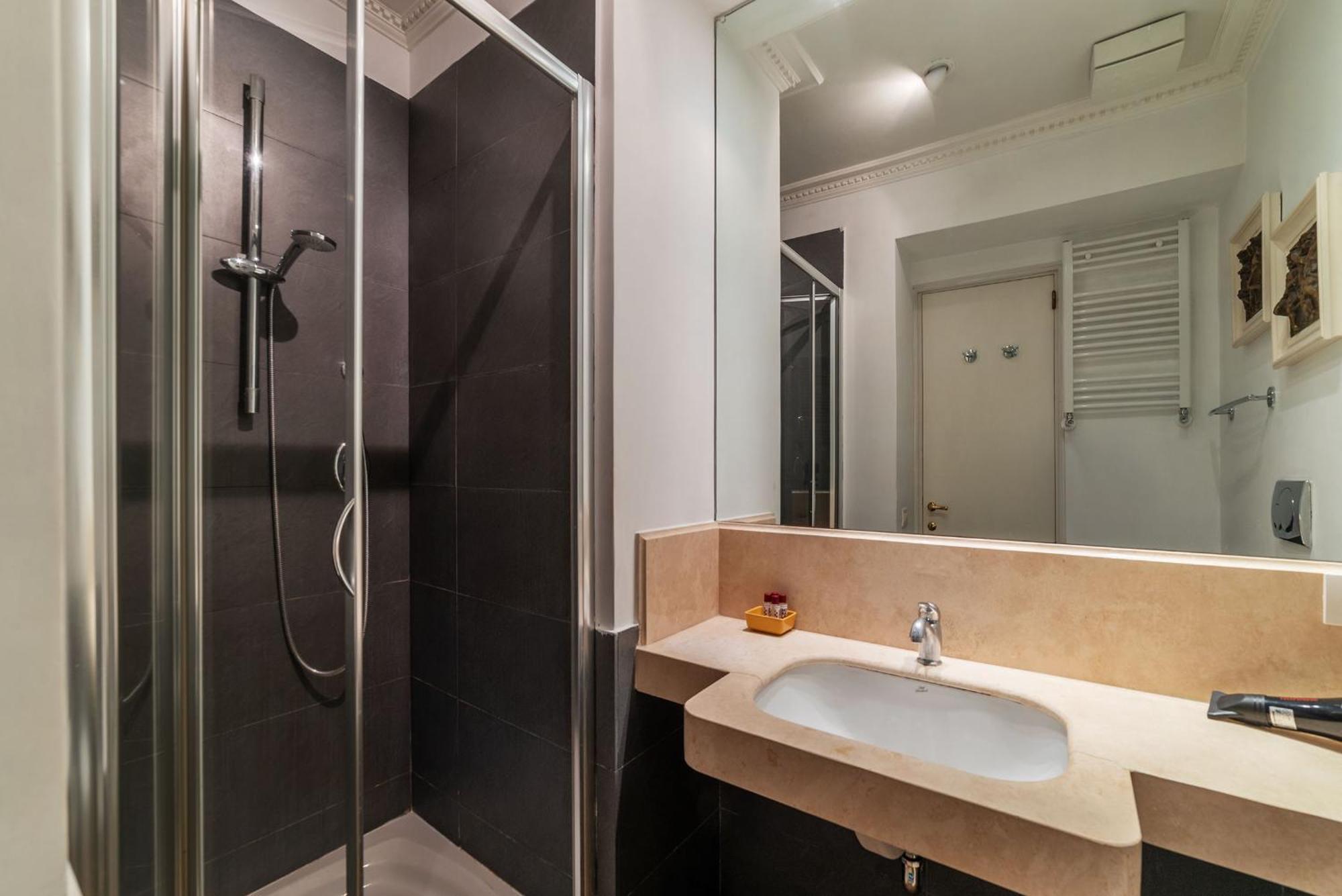 Apartment Passeggiata Di Ripetta Private